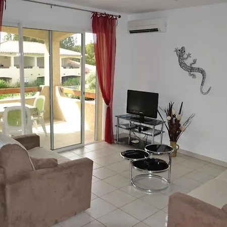 Apartment Appart T2- Grand Standing -clim- Piscine-plage A 800m